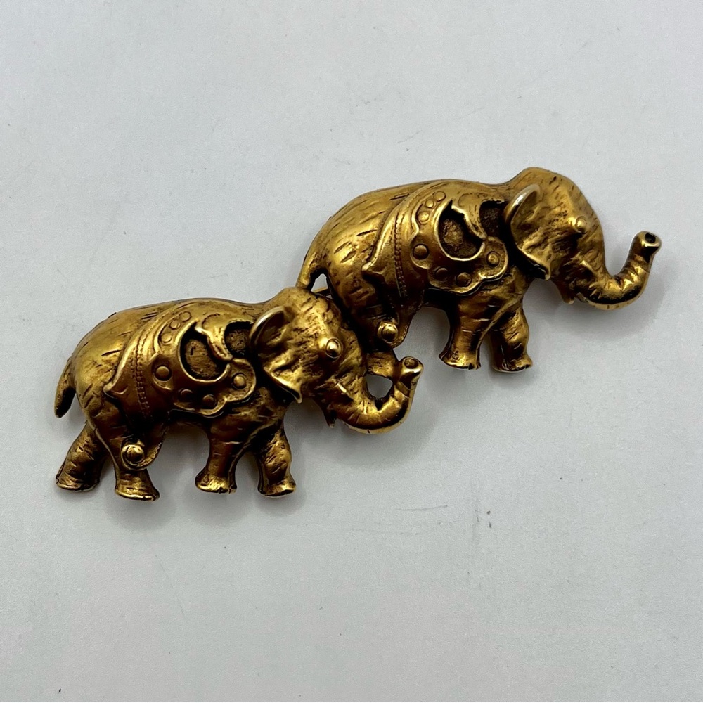 Vintage Brass-Tone Double Elephant Brooch – Lucky Trunk Up Pin